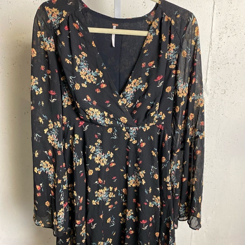 #142 FREE PEOPLE Lilou Floral Mini Dress - Picture 8 of 9